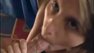 สมัครเล่นบลอนด์สำเร็จความใคร่โซโลของเล่นเว็บแคม ดู วีดีโอ หนัง โป๊